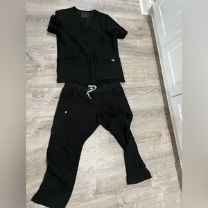 Figs casma top(xl) Livingston bottoms(xlp)